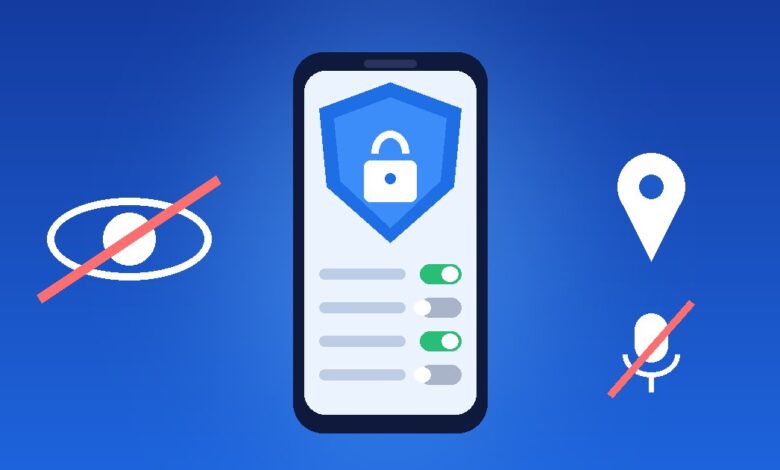 هاتف ذكي يحميه درع وقفل مع مفاتيح أذونات التطبيقات ورمز عين مشطوبة لحماية الخصوصية
